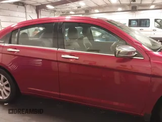 2013 Chrysler 200 Limited with VIN 1C3CCBCG9DN569256, listed as a IAAI auction lot 41711387 with 156,536 mi miles. Bid and sale history available at carsss.com. Image 14.