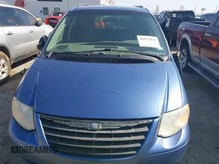 2007 Chrysler Town & Country LWB LX with VIN 2A4GP44R17R266406, listed as a IAAI auction lot 42033861 with 153,870 mi miles. Bid and sale history available at carsss.com. Image 12.