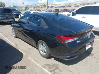 2022 Hyundai Elantra SE with VIN KMHLL4AG1NU343287, listed as a IAAI auction lot 39700530 with 37,492 mi miles and . Bid and sale history available at DreamBid. Image 3.