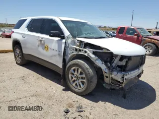 2020 Chevrolet Traverse LS z VIN 1GNERFKW5LJ204475, wystawiony jako Copart lot #49001335 z przebiegiem 188 006 mil mil oraz Szkoda całkowita • Salvage title. Historia ofert i sprzedaży dostępna na DreamBid. Obrazek 4.