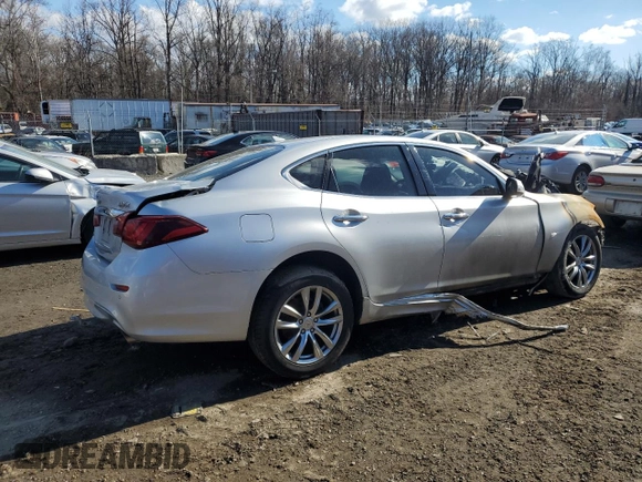 2015 Infiniti Q70 z VIN JN1BY1AR4FM560130, wystawiony jako Copart lot #46022855 z przebiegiem Nie podano mil oraz Szkoda całkowita • Salvage title. Historia ofert i sprzedaży dostępna na DreamBid. Obrazek 3.