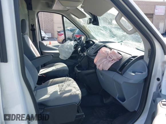 2018 Ford Transit с VIN 1FTYR3XG7JKB40890, выставлен на аукционе IAAI как лот 42448523 с пробегом 92 683 миль миль и . История ставок и продаж доступна на DreamBid. Изображение 5.