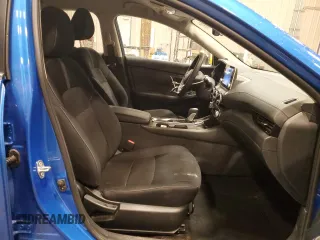 2025 Nissan Sentra SV z VIN 3N1AB8CV5SY270051, wystawiony jako Copart lot #60236175 z przebiegiem 10 548 mil mil oraz Czysty tytuł • Clean title. Historia ofert i sprzedaży dostępna na DreamBid. Obrazek 7.