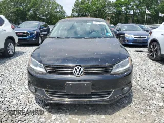 2011 Volkswagen Jetta SEL with VIN 3VWLZ7AJ2BM393757, listed as a Copart auction lot 64605645 with 208,803 mi miles and Clean title. Bid and sale history available at DreamBid. Image 5.