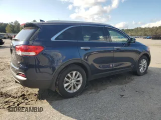 2016 Kia Sorento LX with VIN 5XYPGDA30GG054378, listed as a Copart auction lot 80247624 with 102,495 mi miles and Salvage Title. Bid and sale history available at carsss.com. Image 3.