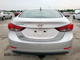 2015 Hyundai Elantra SE z VIN 5NPDH4AE0FH616577, wystawiony jako Copart lot #53260665 z przebiegiem 109 531 mil mil oraz Czysty tytuł • Clean title. Historia ofert i sprzedaży dostępna na DreamBid. Obrazek 6.