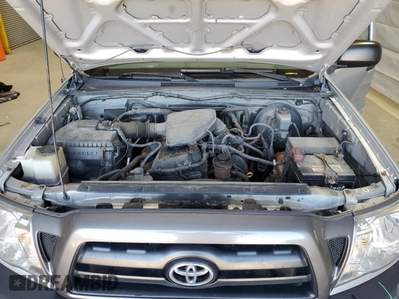 2006 Toyota Tacoma z VIN 5TETX22NX6Z302658, wystawiony jako Copart lot #58216445 z przebiegiem 228 466 mil mil oraz Tytuł czysty. Historia ofert i sprzedaży dostępna na DreamBid. Obrazek 11.
