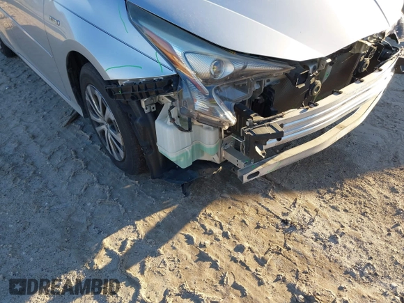 2016 Toyota Prius Four with VIN JTDKARFU2G3003110, listed as a IAAI auction lot 41730564 with 100,042 mi miles. Bid and sale history available at carsss.com. Image 17.
