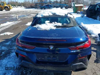 2023 BMW 8 Series z VIN WBAFY4C01PCK86940, wystawiony jako IAAI lot #41510311 z przebiegiem 15 696 mil mil oraz . Historia ofert i sprzedaży dostępna na DreamBid. Obrazek 15.