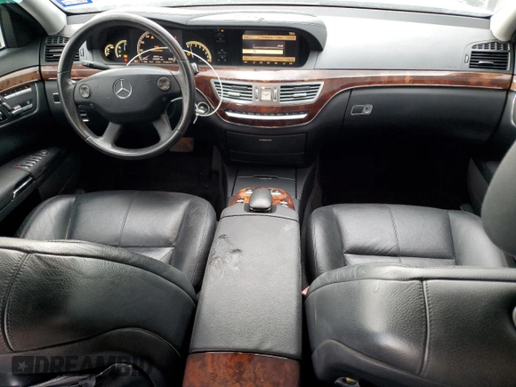 2008 Mercedes-Benz S 550 with VIN WDDNG71X08A235595, listed as a Copart auction lot 51145505 with 218,269 mi miles and Salvage Title. Bid and sale history available at DreamBid. Image 8.