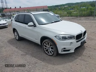 2015 BMW X5 xDrive35i z VIN 5UXKR0C57F0K58836, wystawiony jako IAAI lot #42307874 z przebiegiem 130 583 mil mil oraz . Historia ofert i sprzedaży dostępna na DreamBid. Obrazek 1.