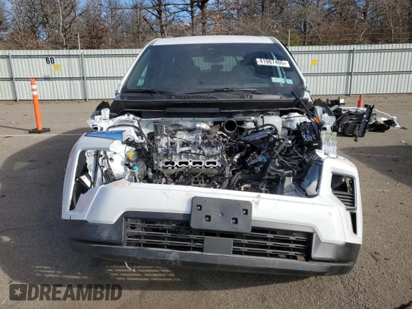 2024 Chevrolet Traverse AWD LT with VIN 1GNEVGKS7RJ188223, listed as a Copart auction lot 41987405 with 6,434 mi miles and Non Repairable. Bid and sale history available at carsss.com. Image 5.