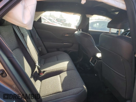 2024 Toyota Crown XLE z VIN JTDAAAAFXR3019516, wystawiony jako Copart lot #53822055 z przebiegiem 23 775 mil mil oraz Szkoda całkowita • Salvage title. Historia ofert i sprzedaży dostępna na DreamBid. Obrazek 10.