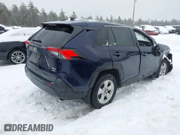 2020 Toyota RAV4 XLE with VIN 2T3P1RFV4LC117598, listed as a IAAI auction lot 41556701 with 38,447 mi miles. Bid and sale history available at carsss.com. Image 4.