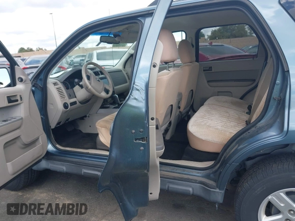2012 Ford Escape Hybrid z VIN 1FMCU5K36CKB12795, wystawiony jako IAAI lot #41870941 z przebiegiem 91 570 mil mil oraz . Historia ofert i sprzedaży dostępna na DreamBid. Obrazek 8.