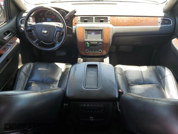 2007 Chevrolet Suburban LT with VIN 1GNFC16057J171613, listed as a Copart auction lot 60154525 with 226,291 mi miles and Salvage title. Bid and sale history available at DreamBid. Image 8.