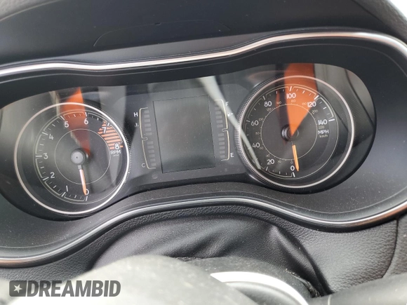 2019 Jeep Cherokee Latitude Plus z VIN 1C4PJMLX0KD432398, wystawiony jako Copart lot #56153735 z przebiegiem Nie podano mil oraz Szkoda całkowita • Salvage title. Historia ofert i sprzedaży dostępna na DreamBid. Obrazek 9.