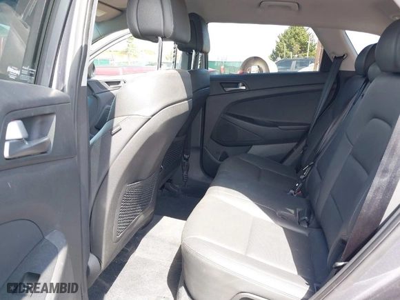 2016 Hyundai Tucson Sport with VIN KM8J33A23GU179159, listed as a IAAI auction lot 41820207 with 47,575 mi miles. Bid and sale history available at carsss.com. Image 8.