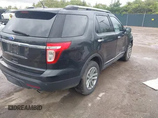 2011 Ford Explorer XLT with VIN 1FMHK7D82BGA45727, listed as a IAAI auction lot 42354213 with 146,178 mi miles and . Bid and sale history available at DreamBid. Image 4.