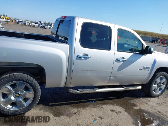 2010 Chevrolet Silverado 1500 LT with VIN 3GCRCSE02AG163989, listed as a IAAI auction lot 42111090 with 158,921 mi miles and . Bid and sale history available at DreamBid. Image 14.