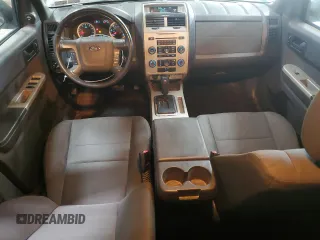 2012 Ford Escape XLT z VIN 1FMCU9DG8CKA93402, wystawiony jako Copart lot #62266845 z przebiegiem 196 779 mil mil oraz Szkoda całkowita • Salvage title. Historia ofert i sprzedaży dostępna na DreamBid. Obrazek 8.