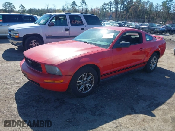 2005 Ford Mustang Deluxe with VIN 1ZVFT80N255128730, listed as a IAAI auction lot 41821271 with 324,513 mi miles. Bid and sale history available at carsss.com. Image 2.