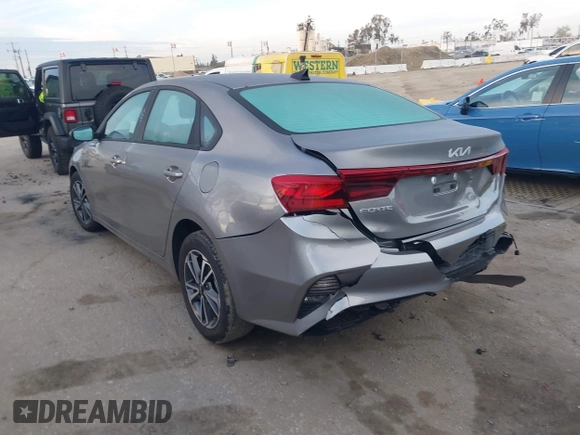 2024 Kia Forte LXS with VIN 3KPF24AD0RE840314, listed as a IAAI auction lot 41804524 with 10,605 mi miles and . Bid and sale history available at DreamBid. Image 3.