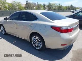 2014 Lexus ES 330 z VIN JTHBK1GG1E2099479, wystawiony jako IAAI lot #42078998 z przebiegiem 85 355 mil mil oraz . Historia ofert i sprzedaży dostępna na DreamBid. Obrazek 3.