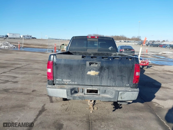 2010 Chevrolet Silverado 1500 LT with VIN 1GCSKSE30AZ155615, listed as a IAAI auction lot 41659313 with 393,978 mi miles. Bid and sale history available at carsss.com. Image 16.