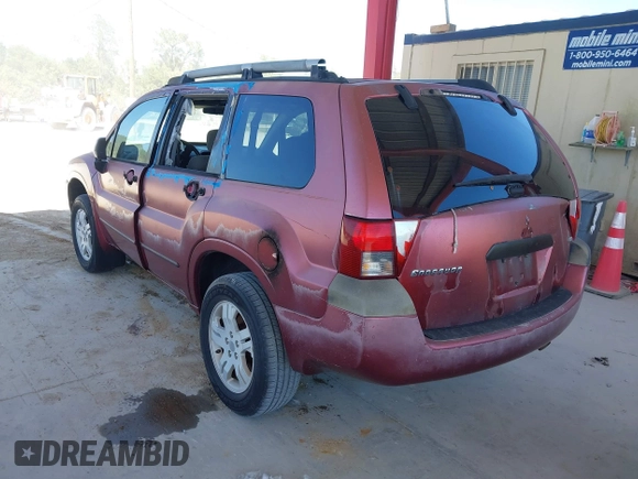 2005 Mitsubishi Endeavor LS with VIN 4A4MM21S05E074605, listed as a IAAI auction lot 41777750 with 105,188 mi miles. Bid and sale history available at carsss.com. Image 3.