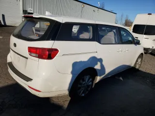 2016 Kia Sedona L with VIN KNDMA5C15G6150001, listed as a Copart auction lot 44647655 with 111,220 mi miles and Salvage Title. Bid and sale history available at carsss.com. Image 3.