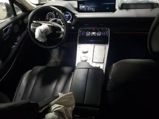 2024 Genesis GV80 z VIN KMUHCESC2RU183600, wystawiony jako Copart lot #47824345 z przebiegiem 5 826 mil mil oraz Szkoda całkowita • Salvage title. Historia ofert i sprzedaży dostępna na DreamBid. Obrazek 8.
