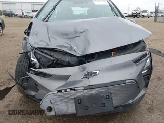 2023 Chevrolet Bolt EV 1LT z VIN 1G1FW6S09P4136907, wystawiony jako IAAI lot #42081367 z przebiegiem 41 736 mil mil oraz . Historia ofert i sprzedaży dostępna na DreamBid. Obrazek 6.