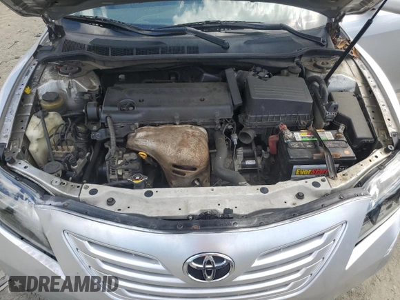 2008 Toyota Camry LE z VIN 4T1BE46K58U203850, wystawiony jako Copart lot #55837735 z przebiegiem 311 605 mil mil oraz Szkoda całkowita • Salvage title. Historia ofert i sprzedaży dostępna na DreamBid. Obrazek 11.