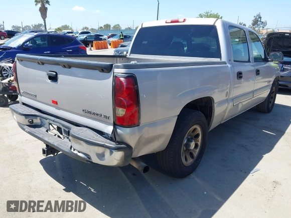 2005 Chevrolet Silverado 1500 LS z VIN 2GCEC13T651144009, wystawiony jako IAAI lot #42256681 z przebiegiem 116 074 mil mil oraz . Historia ofert i sprzedaży dostępna na DreamBid. Obrazek 4.