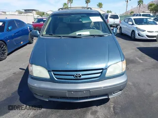 2001 Toyota Sienna LE with VIN 4T3ZF13C71U395907, listed as a IAAI auction lot 41935693 with 227,543 mi miles. Bid and sale history available at carsss.com. Image 12.