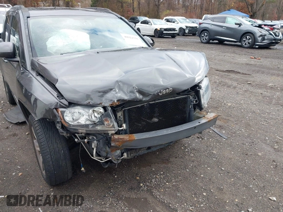 2017 Jeep Compass Latitude с VIN 1C4NJDEBXHD100521, выставлен на аукционе IAAI как лот 40924755 с пробегом 94 505 миль миль и . История ставок и продаж доступна на DreamBid. Изображение 6.