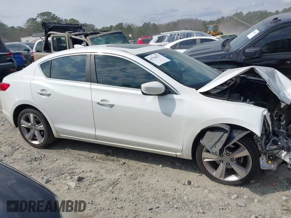 2013 Acura ILX Tech Pkg with VIN 19VDE1F78DE009807, listed as a IAAI auction lot 41784271 with 169,860 mi miles. Bid and sale history available at carsss.com. Image 13.