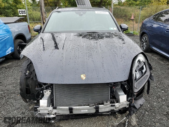2022 Porsche Cayenne E-Hybrid with VIN WP1AE2AY8NDA26964, listed as a Copart auction lot 86710254 with 13,985 mi miles and Salvage title. Bid and sale history available at DreamBid. Image 5.