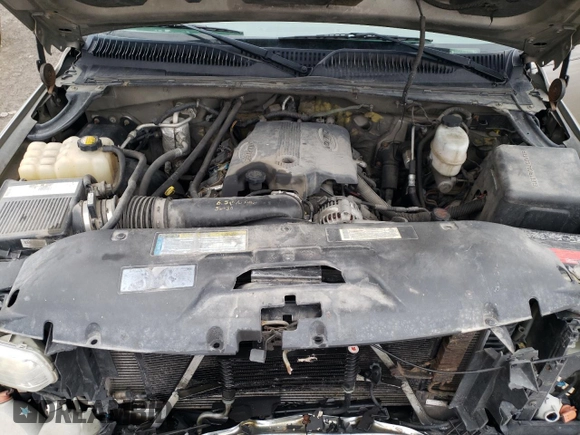 2001 Chevrolet Silverado 3500 LS with VIN 1GCJK33G81F166788, listed as a Copart auction lot 43693315 with 428,170 mi miles and Salvage Title. Bid and sale history available at carsss.com. Image 11.