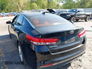 2016 Kia Optima EX z VIN 5XXGU4L35GG066083, wystawiony jako IAAI lot #41828804 z przebiegiem 112 396 mil mil oraz . Historia ofert i sprzedaży dostępna na DreamBid. Obrazek 3.