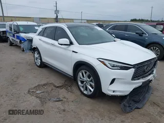2019 Infiniti QX50 LUXE with VIN 3PCAJ5M19KF144278, listed as a IAAI auction lot 41376782 with 33,304 mi miles. Bid and sale history available at carsss.com. Image 1.