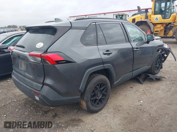 2019 Toyota RAV4 XLE with VIN 2T3W1RFV4KW048145, listed as a IAAI auction lot 41723621 with 180,051 mi miles. Bid and sale history available at carsss.com. Image 4.