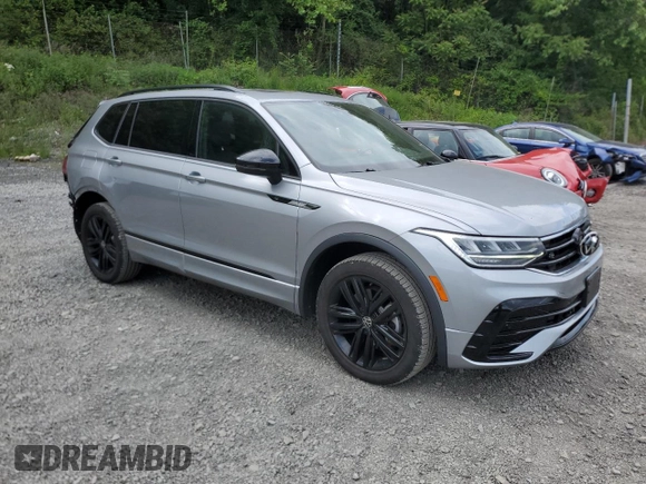 2022 Volkswagen Tiguan SE R-Line Black with VIN 3VV8B7AXXNM146851, listed as a Copart auction lot 58930905 with 24,675 mi miles and Salvage title. Bid and sale history available at DreamBid. Image 4.