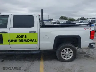 2015 Chevrolet Silverado 2500HD LT with VIN 1GC1KVEGXFF133842, listed as a IAAI auction lot 41572202 with 266,016 mi miles. Bid and sale history available at carsss.com. Image 6.