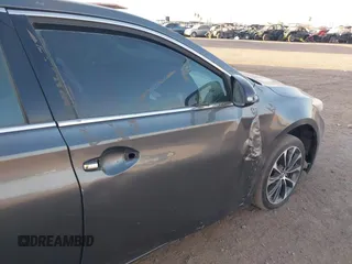 2017 Toyota Avalon XLE z VIN 4T1BK1EB0HU249028, wystawiony jako IAAI lot #41915371 z przebiegiem 83 024 mil mil oraz . Historia ofert i sprzedaży dostępna na DreamBid. Obrazek 6.