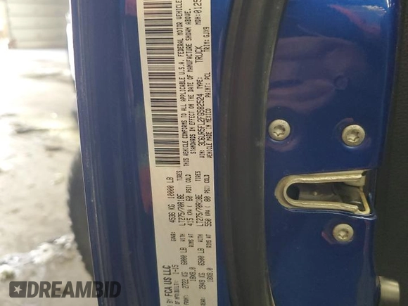 2015 Ram 2500 Laramie with VIN 3C6UR5FL2FG582524, listed as a Copart auction lot 45217265 with 203,285 mi miles and Salvage title. Bid and sale history available at DreamBid. Image 14.
