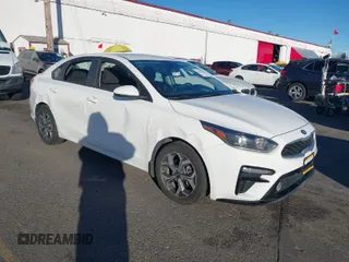 2019 Kia Forte LXS z VIN 3KPF24AD4KE077820, wystawiony jako IAAI lot #41291423 z przebiegiem 101 376 mil mil oraz . Historia ofert i sprzedaży dostępna na DreamBid. Obrazek 1.