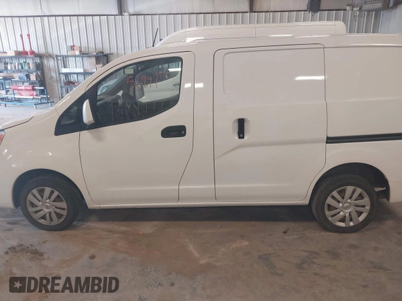 2020 Nissan NV200 S с VIN 3N6CM0KN7LK705236, выставлен на аукционе IAAI как лот 42051991 с пробегом 153 735 миль миль и . История ставок и продаж доступна на DreamBid. Изображение 15.