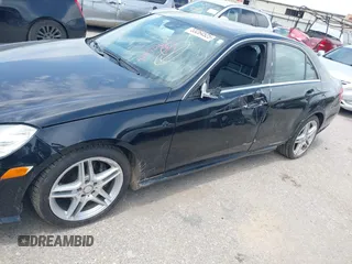 2013 Mercedes-Benz E 350 Luxury z VIN WDDHF5KB8DA727907, wystawiony jako IAAI lot #42476164 z przebiegiem 195 140 mil mil oraz . Historia ofert i sprzedaży dostępna na DreamBid. Obrazek 6.